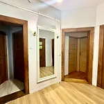 منزل للإقامة Nw Na Parterze Centrum & Parking